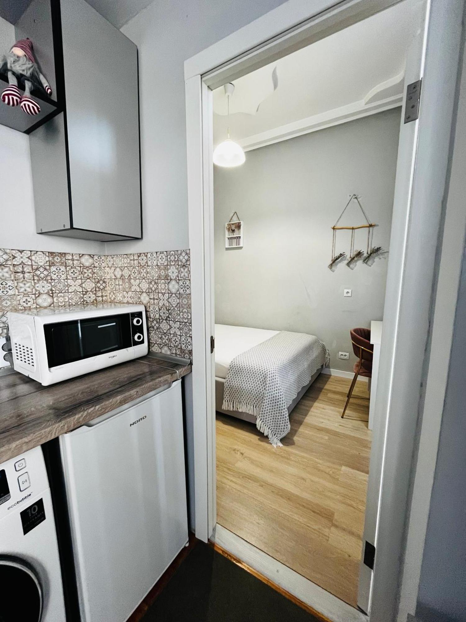 Iren Smart Apartment Lviv Bagian luar foto