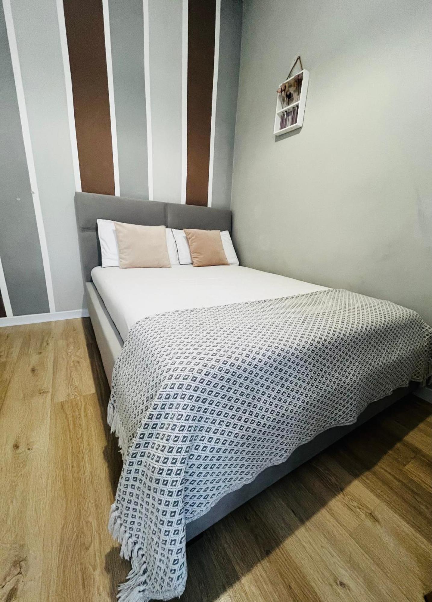 Iren Smart Apartment Lviv Bagian luar foto