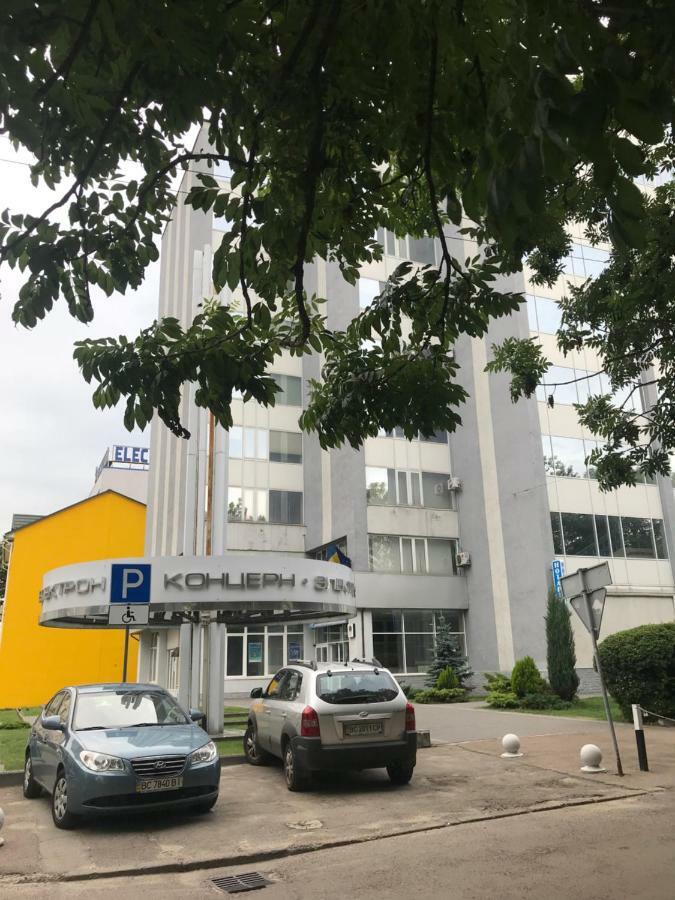 Iren Smart Apartment Lviv Bagian luar foto